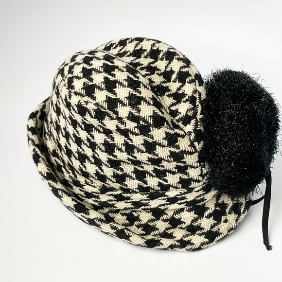 Vintage Adolfo Hat & Scarf Set 2pc Black & White Houndstooth Knit Fringe Rare - Picture 10 of 15